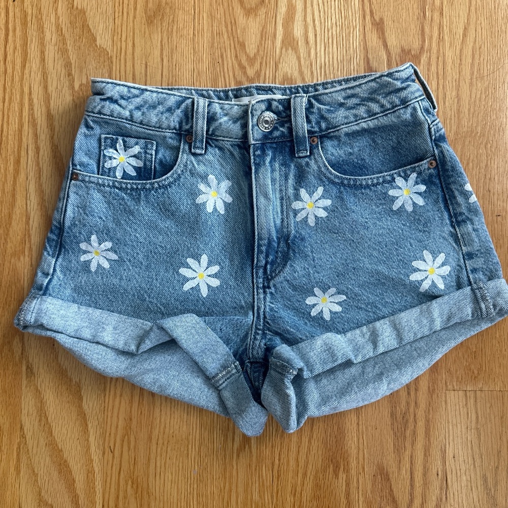 PACSUN Floral Denim Mom Shorts Size 24